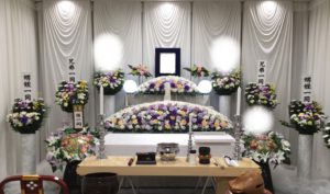 家族葬の花祭壇